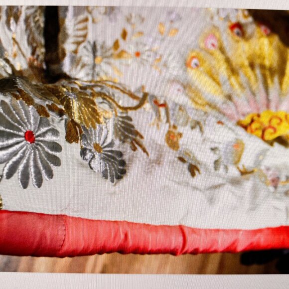 JAPANESE SILK UCHIKAKE WEDDING KIMONO WOMEN'S JAPAN MADE VINTAGE Minor Flaws - Picture 11 of 13